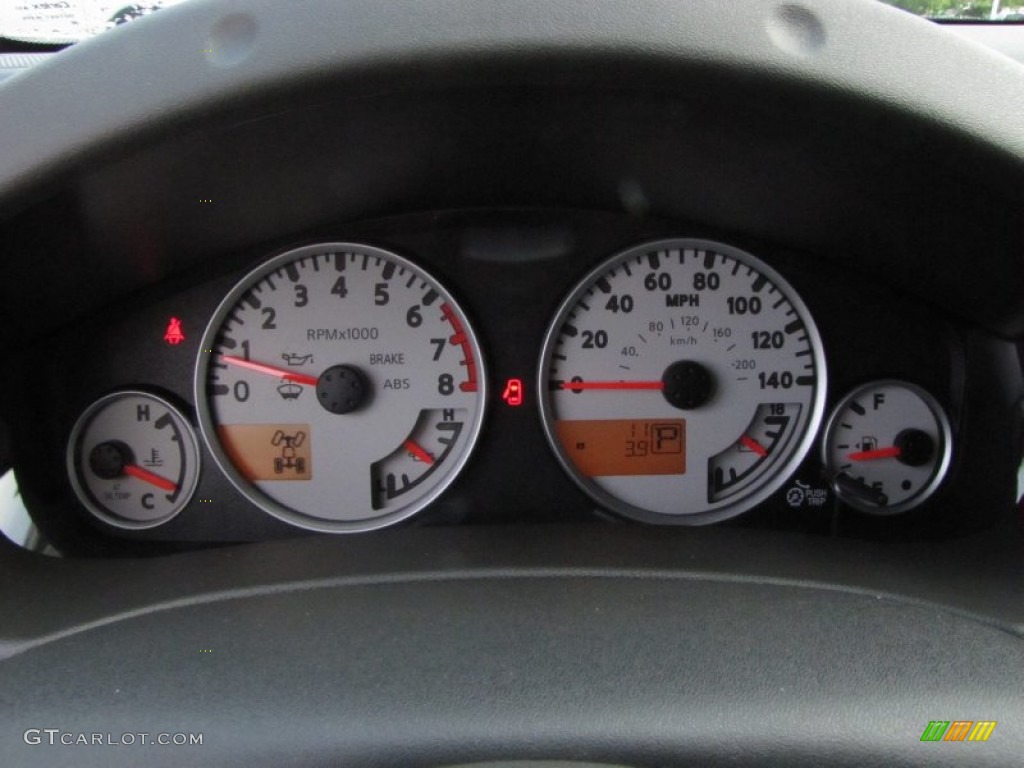 2015 Nissan Xterra PRO-4X 4x4 Gauges Photos