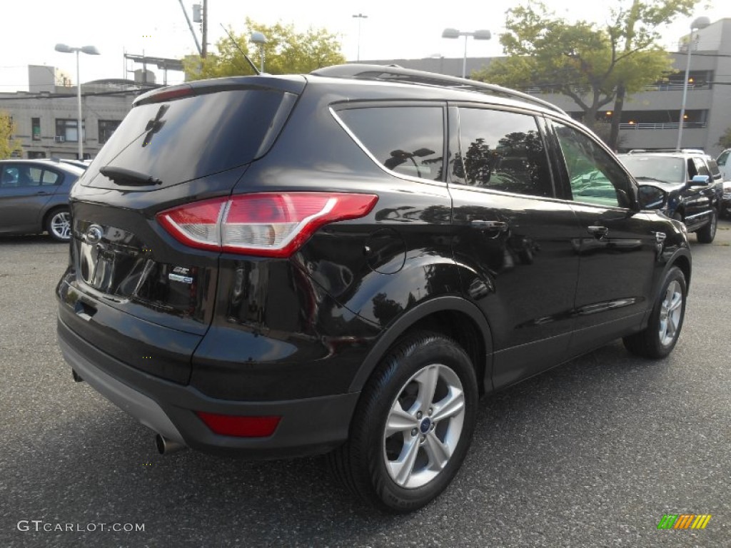 2013 Escape SE 1.6L EcoBoost 4WD - Tuxedo Black Metallic / Medium Light Stone photo #4