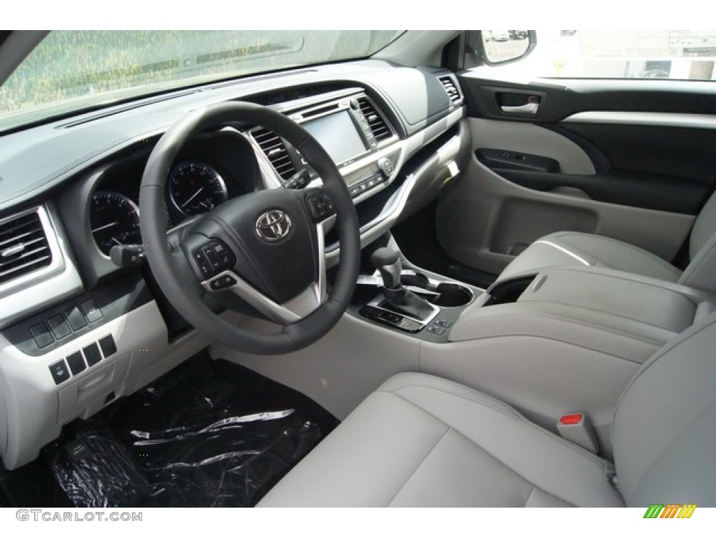 Ash Interior 2015 Toyota Highlander XLE AWD Photo #97025802