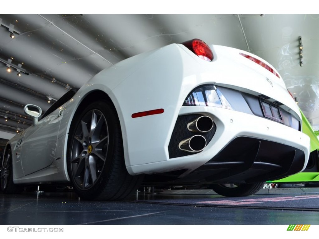 2010 Ferrari California Standard California Model Exhaust Photo #97028424
