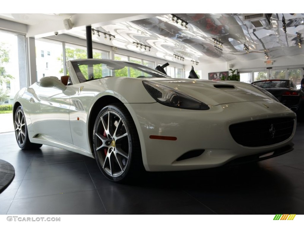 Bianco Avus (White) 2010 Ferrari California Standard California Model Exterior Photo #97028547
