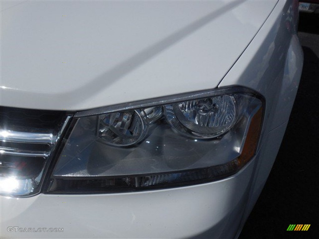 2014 Avenger SE - Bright White / Black/Light Frost Beige photo #4