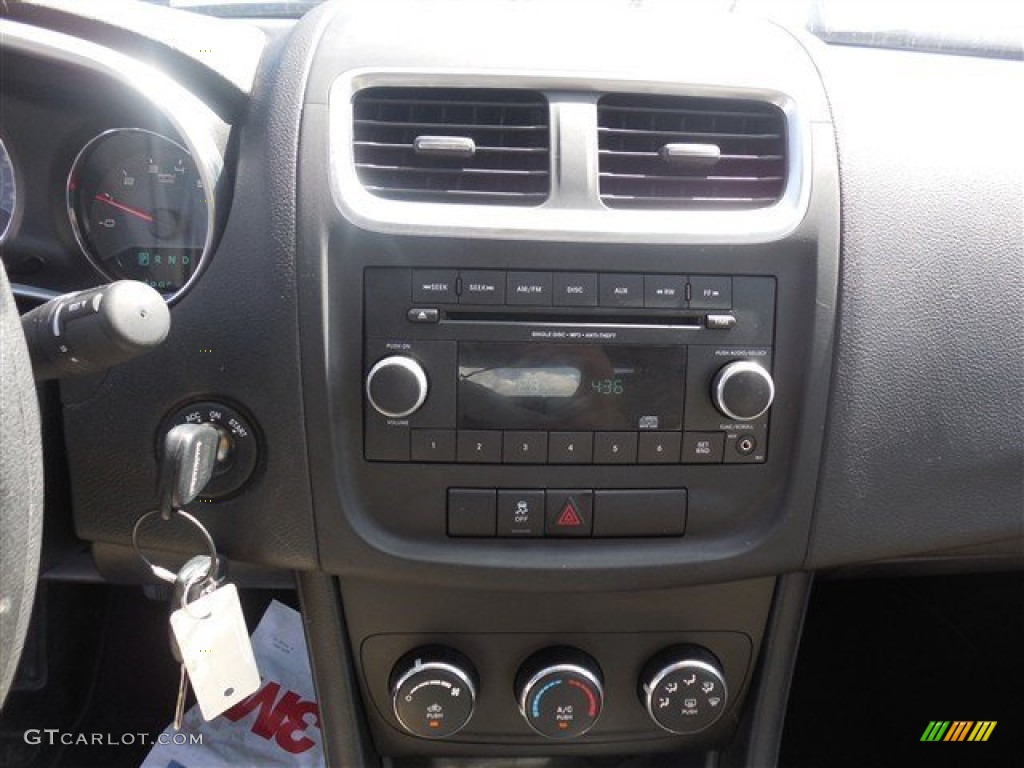 2014 Avenger SE - Bright White / Black/Light Frost Beige photo #19