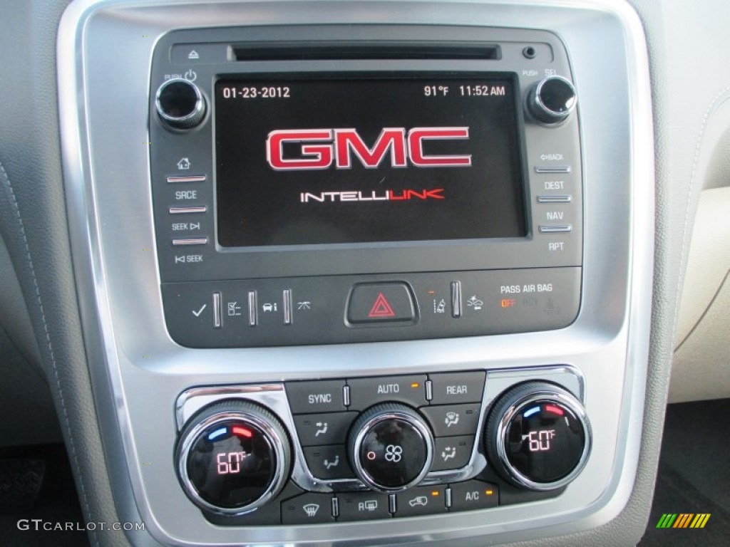 2015 GMC Acadia SLT AWD Controls Photo #97040643