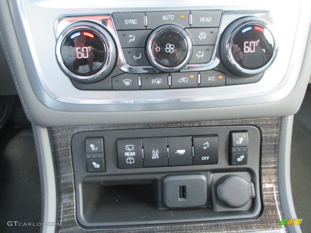 2015 GMC Acadia SLT AWD Controls Photo #97040730