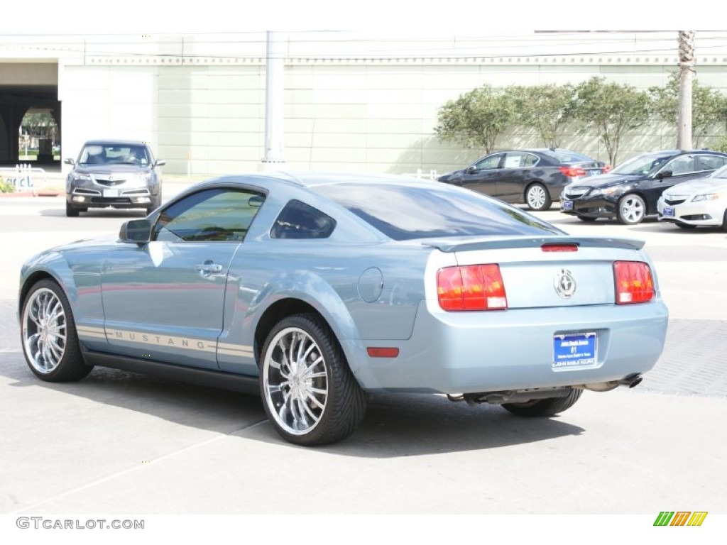 2007 Mustang V6 Premium Coupe - Windveil Blue Metallic / Medium Parchment photo #5