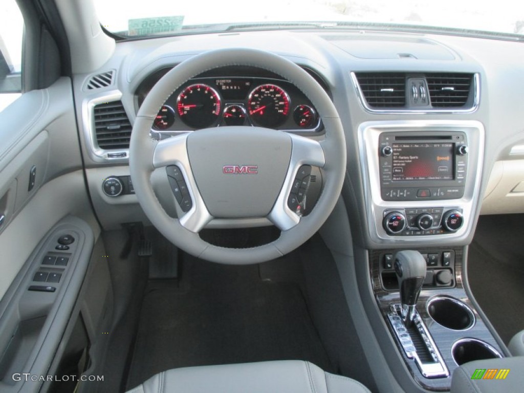2015 GMC Acadia SLT AWD Dashboard Photos