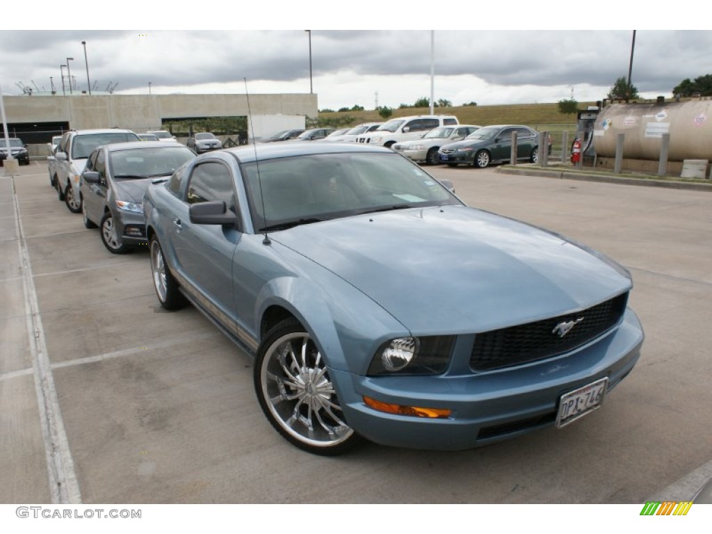 2007 Mustang V6 Premium Coupe - Windveil Blue Metallic / Medium Parchment photo #13