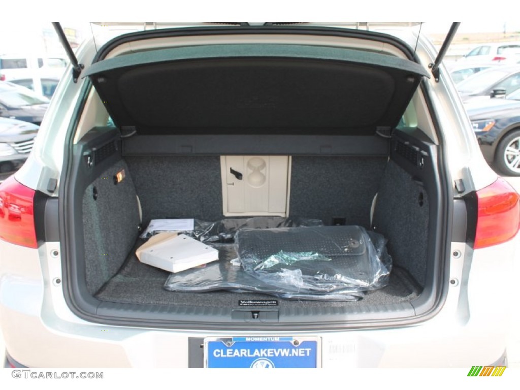 2015 Volkswagen Tiguan SE Trunk Photo #97044930