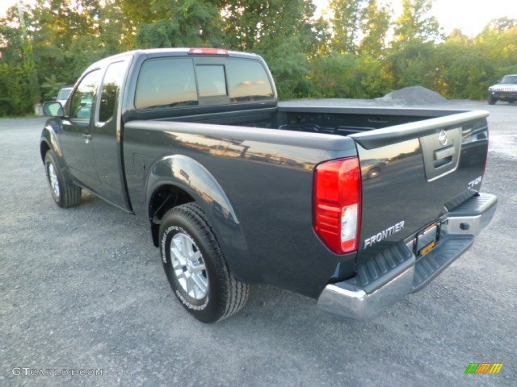 2014 Frontier SV King Cab 4x4 - Night Armor / Graphite photo #5