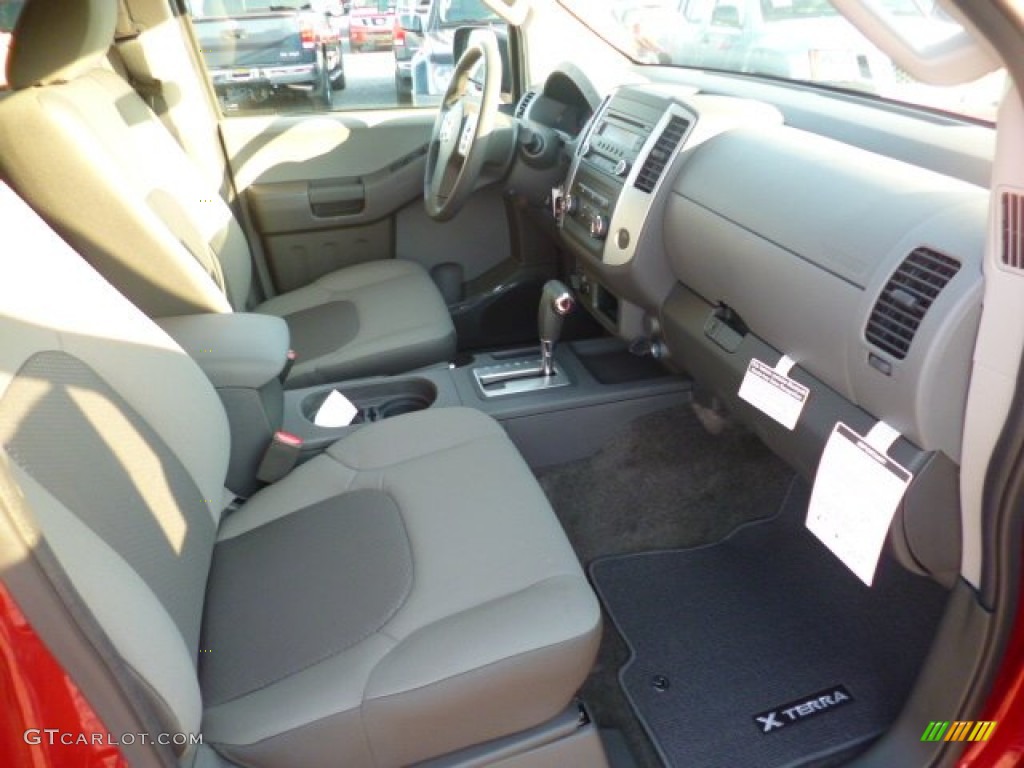 2015 Xterra X 4x4 - Cayenne Red / Gray photo #9