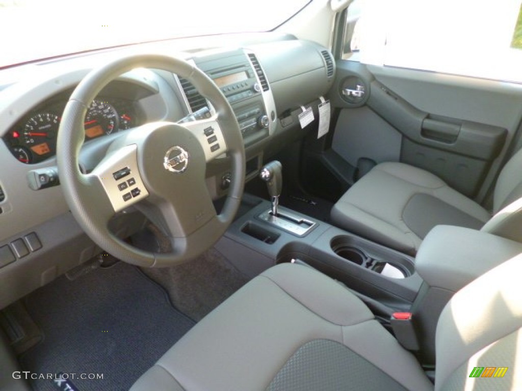 2015 Xterra X 4x4 - Cayenne Red / Gray photo #16