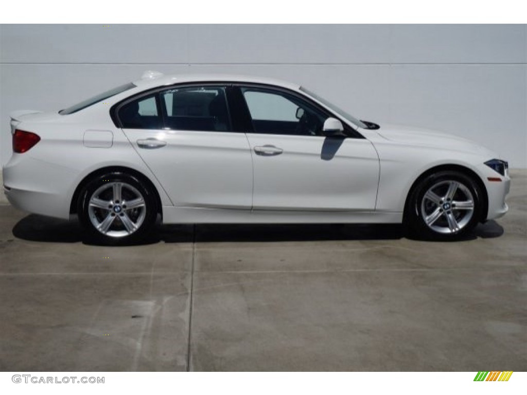 2015 3 Series 328i Sedan - Alpine White / Black photo #2