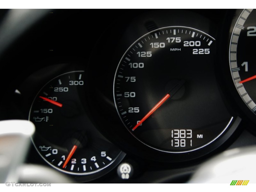 2014 Porsche 911 Turbo S Coupe Gauges Photo #97063283