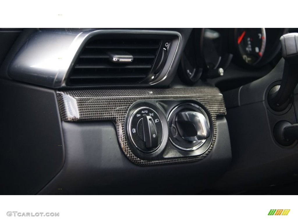 2014 Porsche 911 Turbo S Coupe Controls Photo #97063415