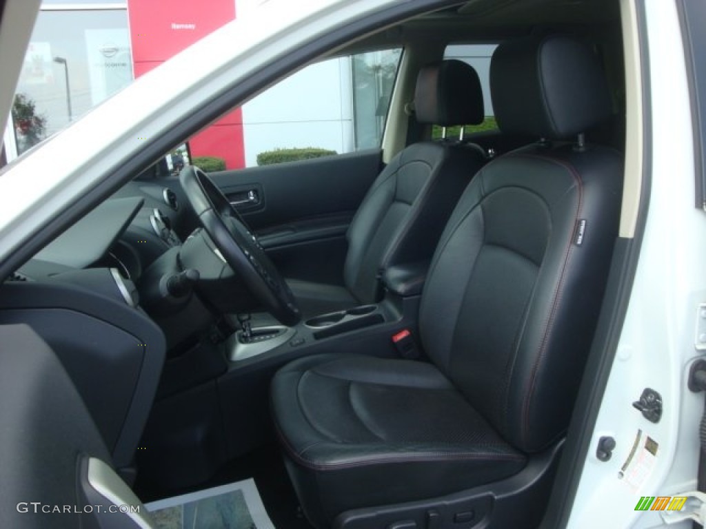 2011 Rogue SV AWD - Pearl White / Black photo #13