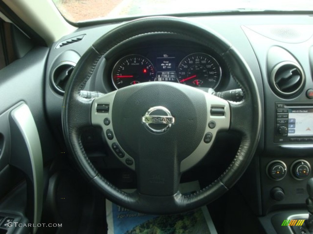 2011 Rogue SV AWD - Pearl White / Black photo #19
