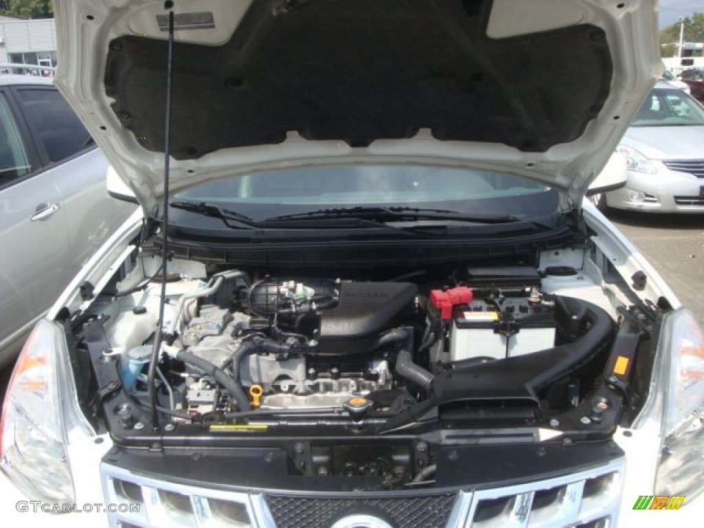 2011 Rogue SV AWD - Pearl White / Black photo #24