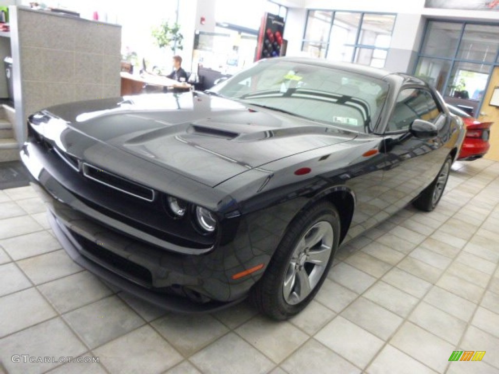 2015 Challenger SXT - Pitch Black / Black/Tungsten photo #1