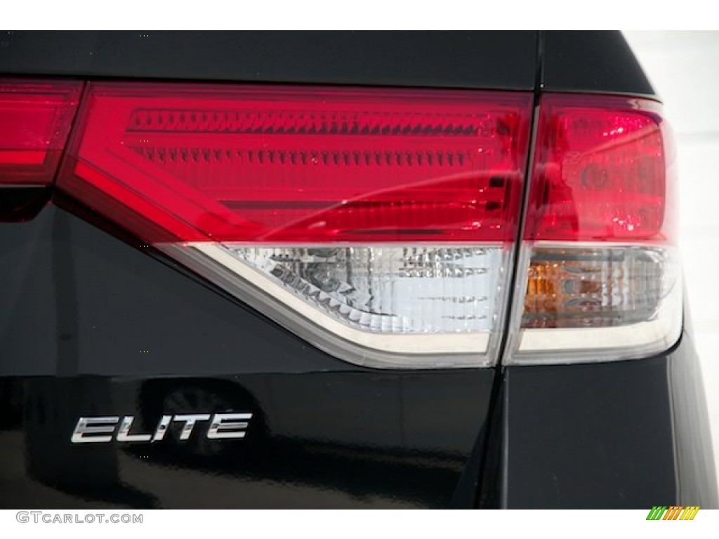 2015 Honda Odyssey Touring Elite Marks and Logos Photos
