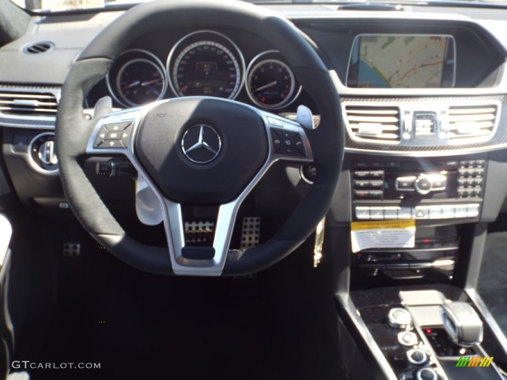 2014 Mercedes-Benz E 63 AMG Wagon Porcelain/Black Steering Wheel Photo #97069891