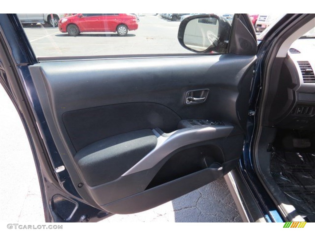 2010 Outlander SE - Cosmic Blue Metallic / Black photo #10