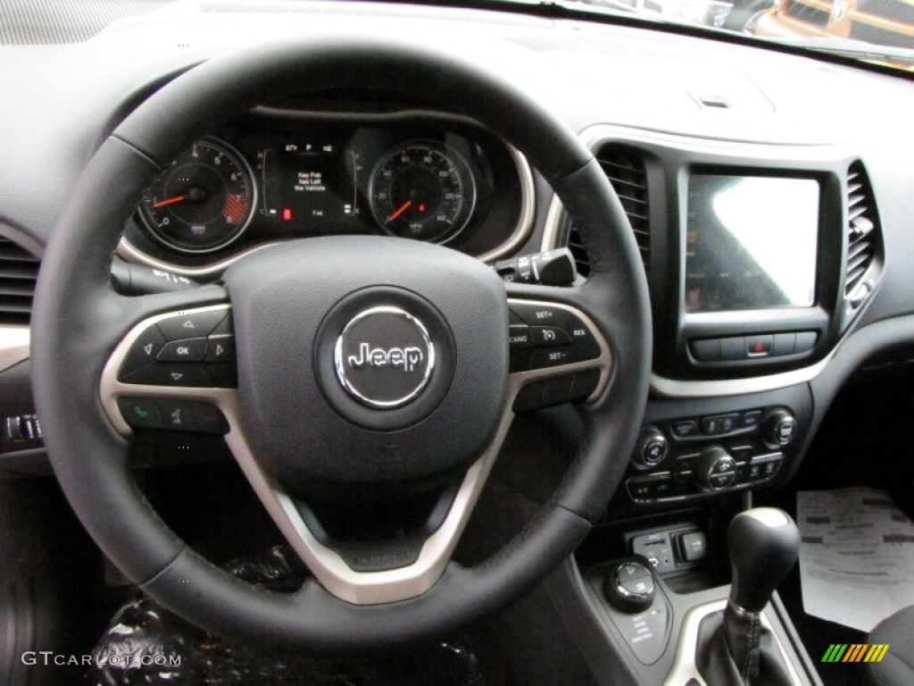 2015 Jeep Cherokee Latitude 4x4 Steering Wheel Photos