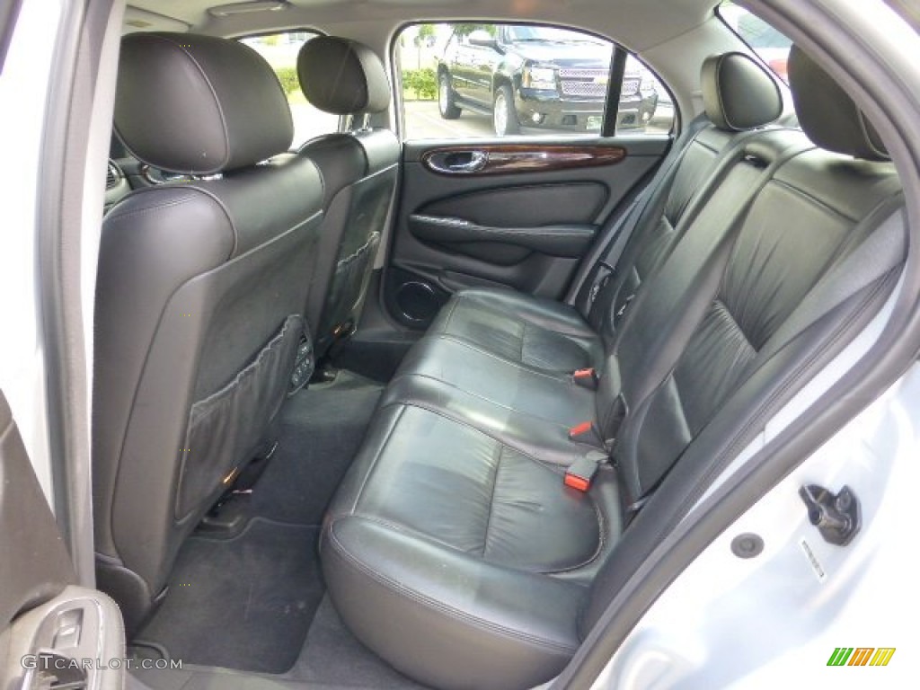 2007 XJ XJ8 - Liquid Silver Metallic / Charcoal photo #32
