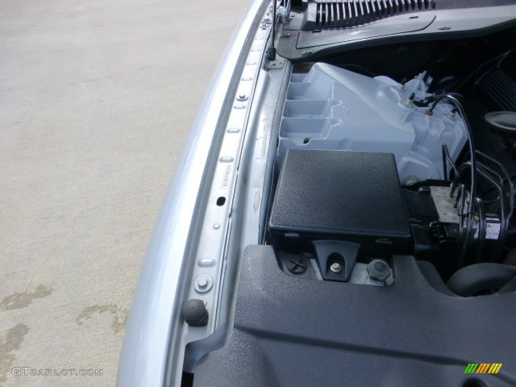 2007 XJ XJ8 - Liquid Silver Metallic / Charcoal photo #43