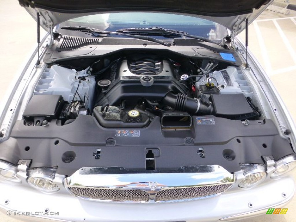 2007 XJ XJ8 - Liquid Silver Metallic / Charcoal photo #44