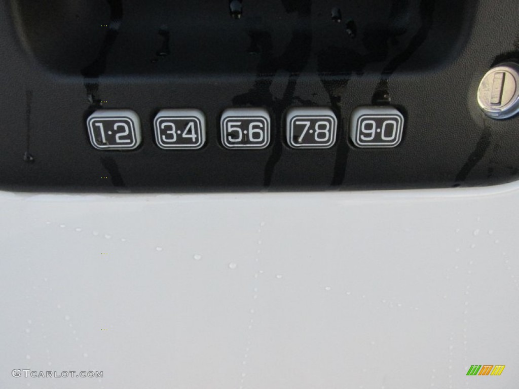 2014 F150 XLT SuperCrew - Oxford White / Steel Grey photo #16