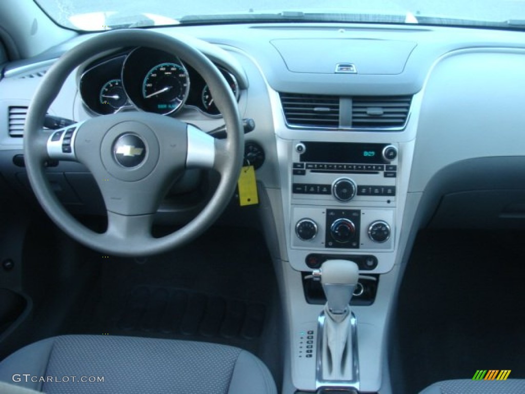 2009 Malibu LS Sedan - Silver Moss Metallic / Titanium photo #16