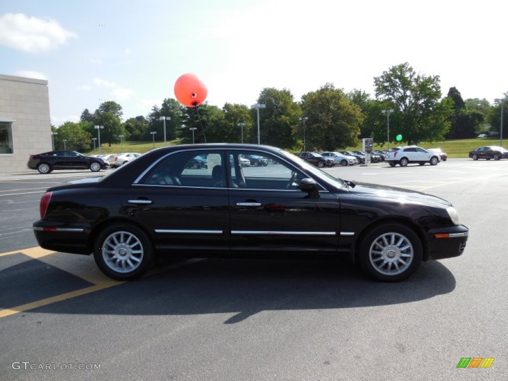 2004 XG350 L Sedan - Black Obsidian / Black photo #8