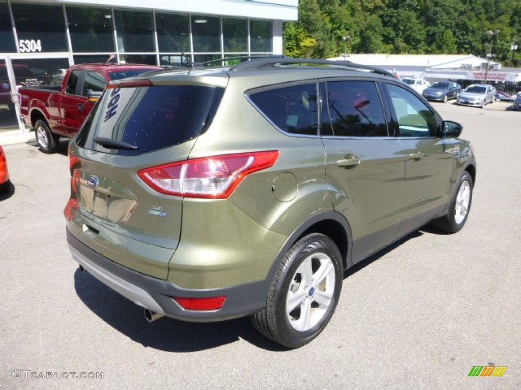 2013 Escape SE 2.0L EcoBoost 4WD - Ginger Ale Metallic / Charcoal Black photo #2