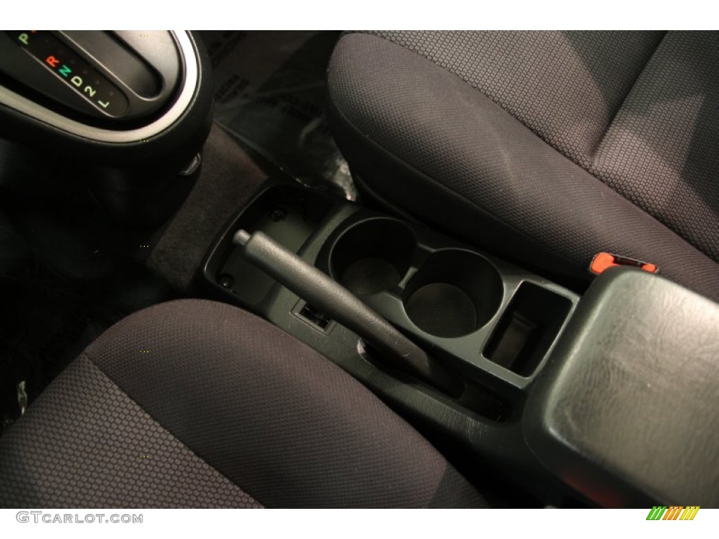 2006 Vibe  - Stealth / Graphite Black photo #10