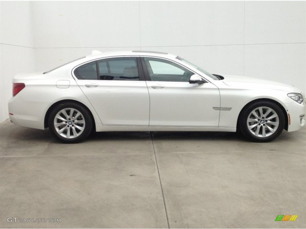 Mineral White Metallic 2013 BMW 7 Series 740i Sedan Exterior Photo #97103539