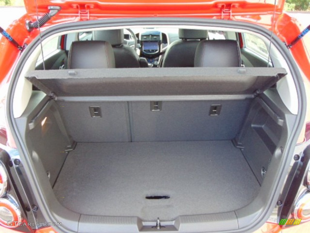 2015 Chevrolet Sonic RS Hatchback Trunk Photos