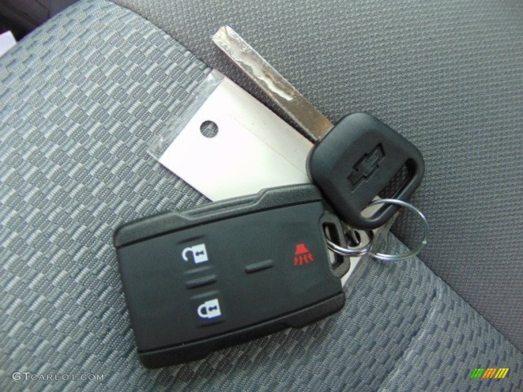2015 Chevrolet Silverado 1500 WT Regular Cab 4x4 Keys Photo #97113440