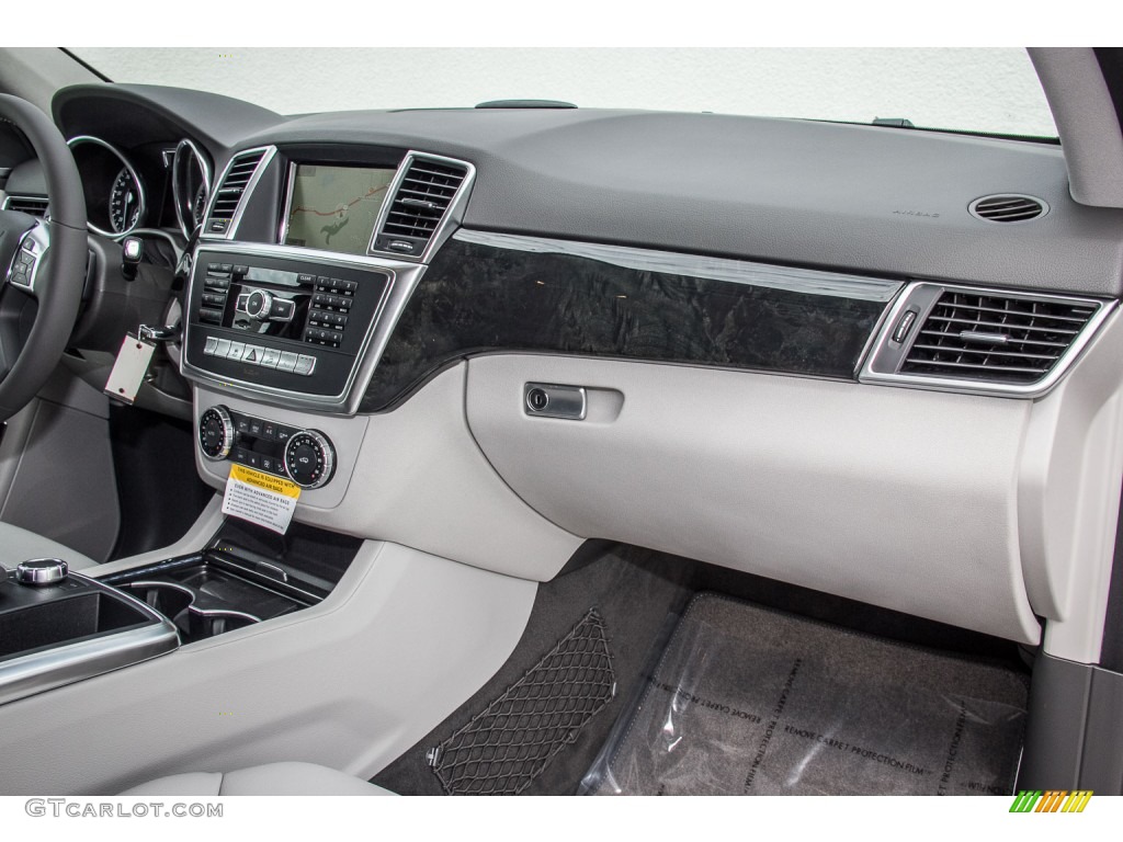 2015 Mercedes-Benz ML 350 4Matic Grey/Dark Grey Dashboard Photo #97128485