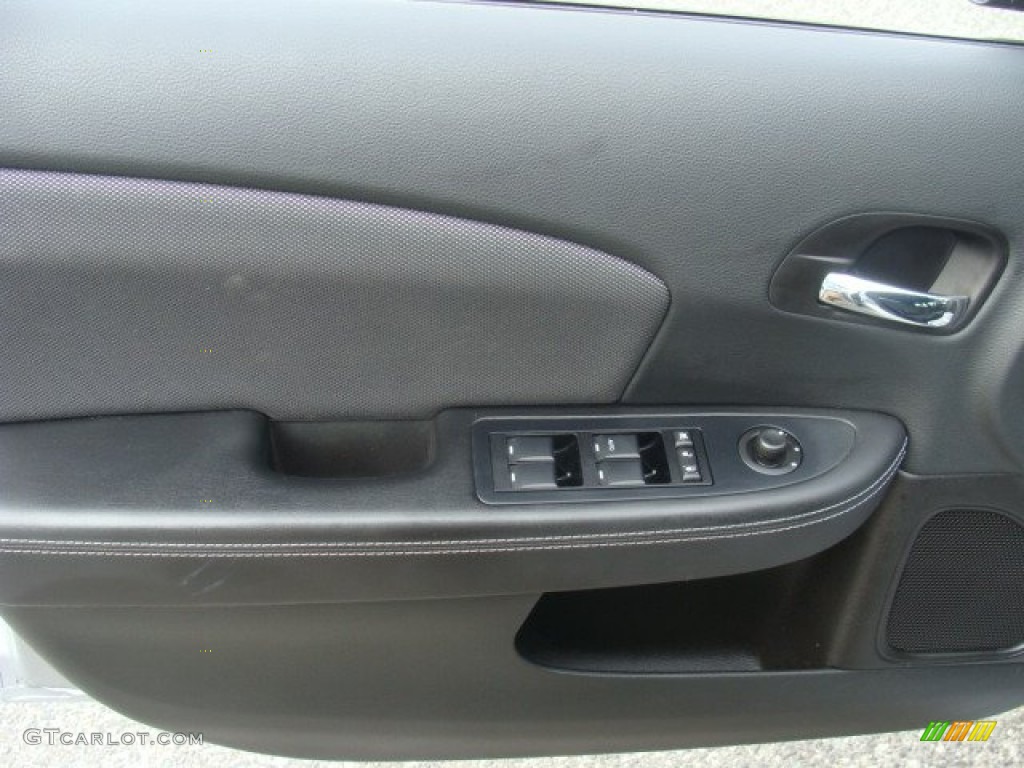 2014 Avenger SE - Billet Silver Metallic / Black photo #12