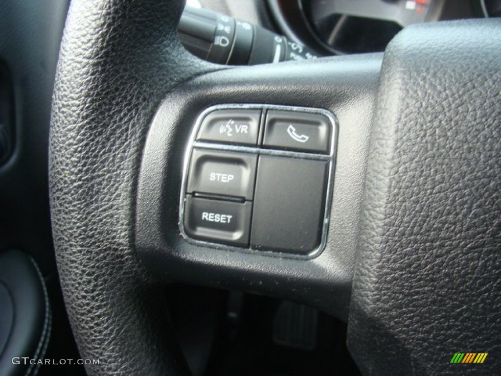 2014 Avenger SE - Billet Silver Metallic / Black photo #18