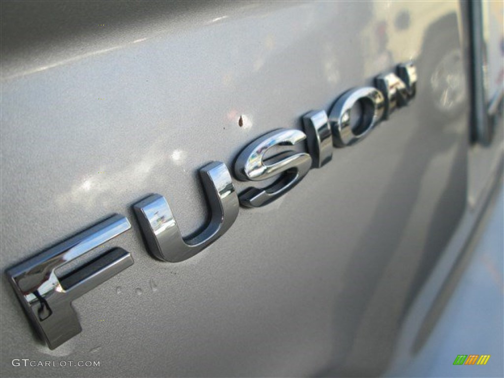 2011 Fusion S - Ingot Silver Metallic / Medium Light Stone photo #6