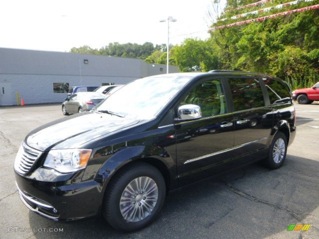 2015 Town & Country Touring-L - Brilliant Black Crystal Pearl / Black/Light Graystone photo #1