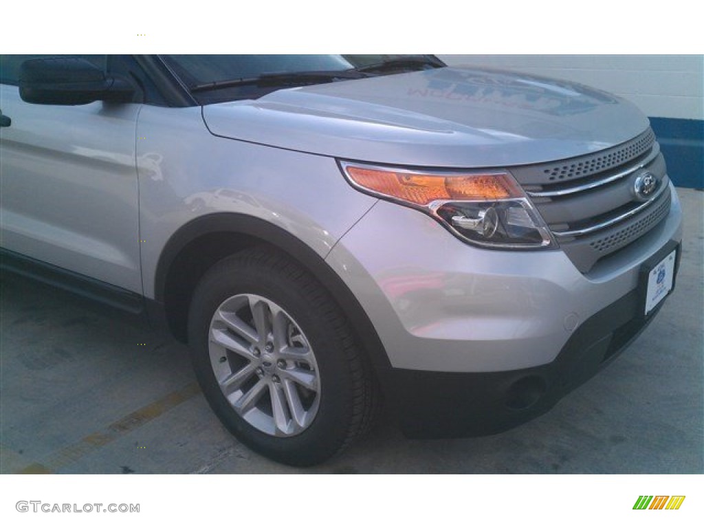 2015 Explorer FWD - Ingot Silver / Medium Light Stone photo #4