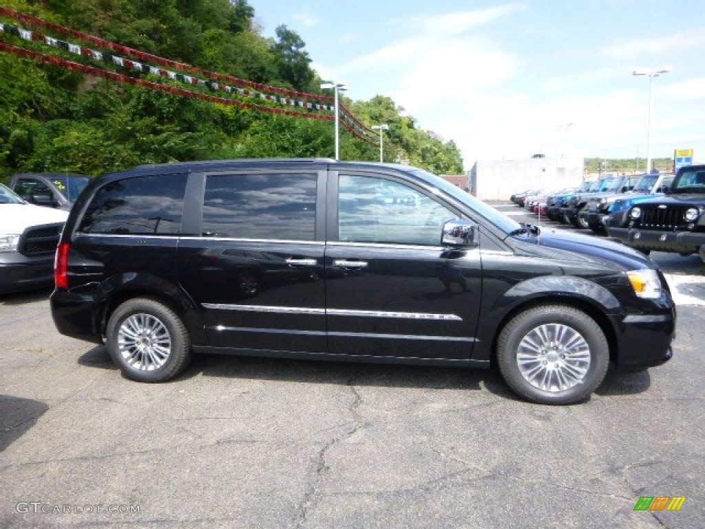 2015 Town & Country Touring-L - Brilliant Black Crystal Pearl / Black/Light Graystone photo #6