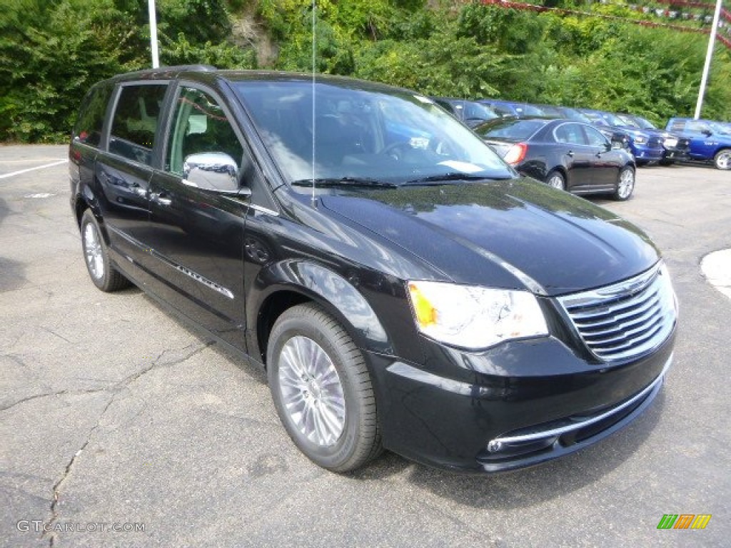 2015 Town & Country Touring-L - Brilliant Black Crystal Pearl / Black/Light Graystone photo #7