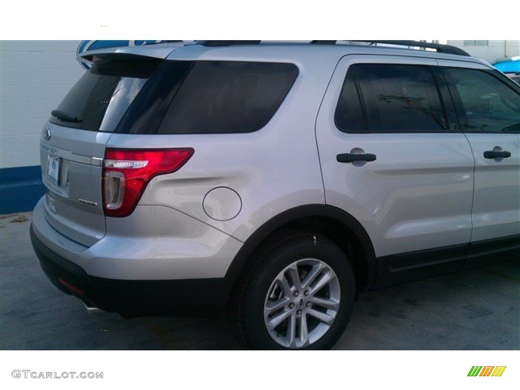 2015 Explorer FWD - Ingot Silver / Medium Light Stone photo #6