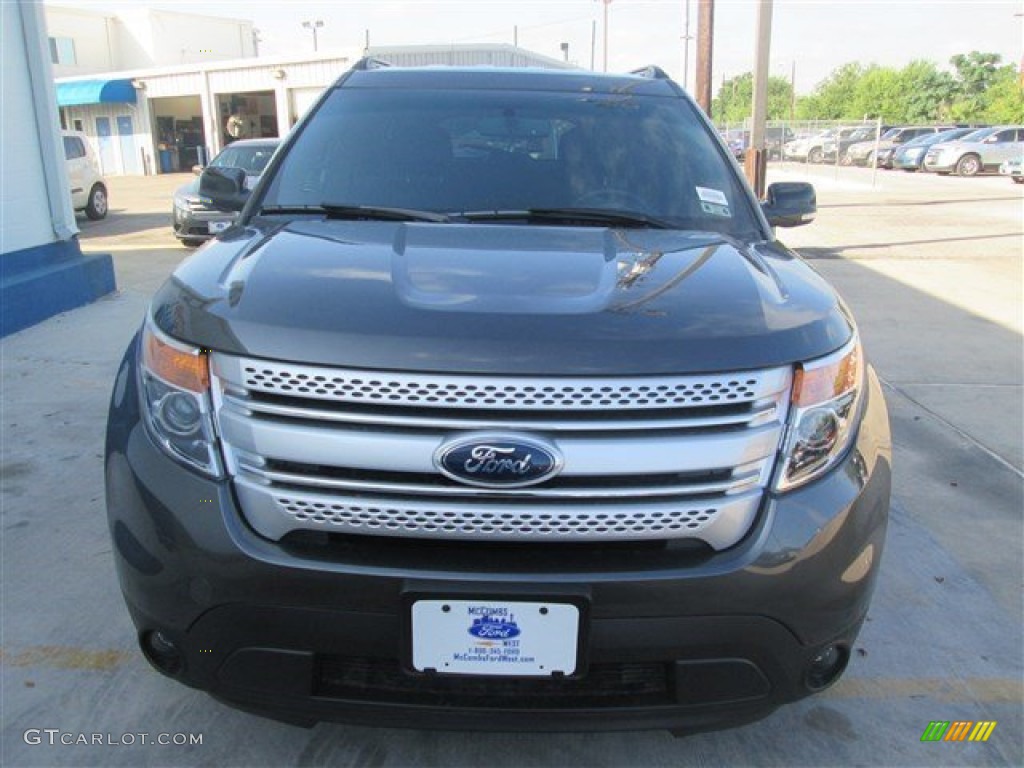 2015 Explorer XLT - Magnetic / Charcoal Black photo #2