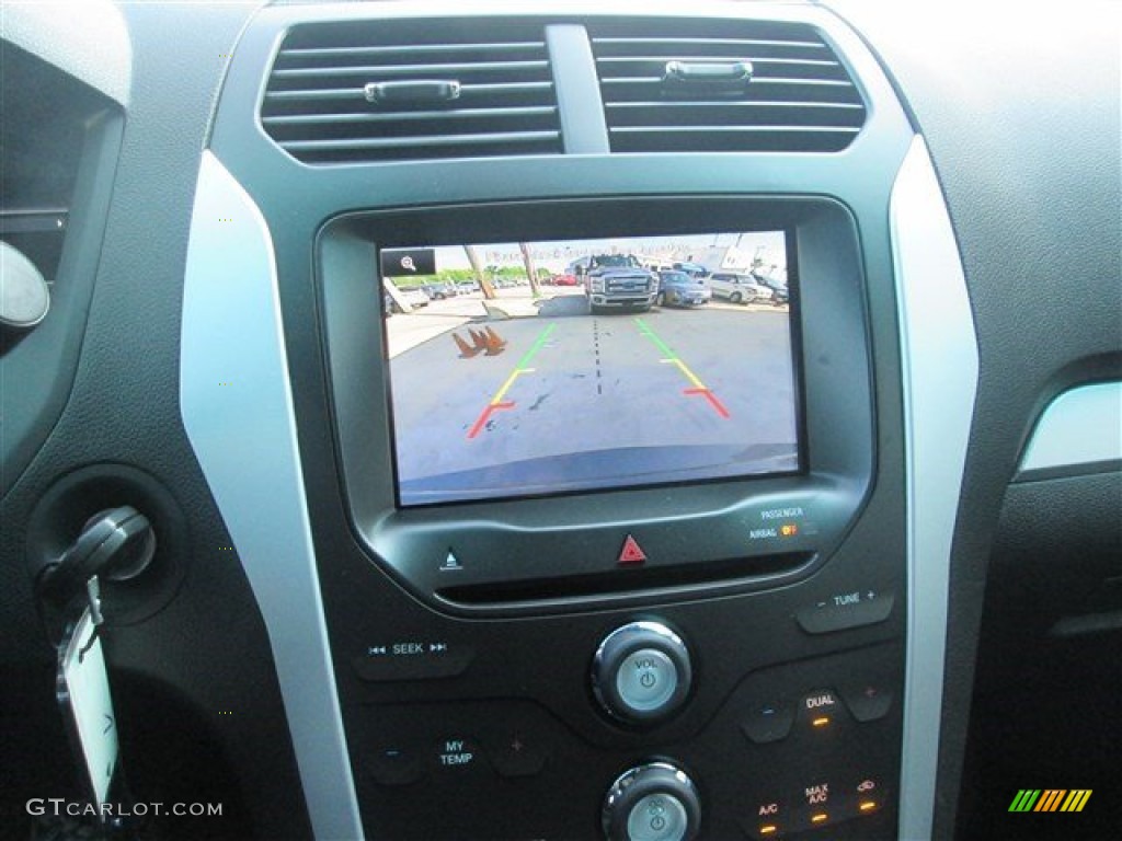 2015 Explorer XLT - Magnetic / Charcoal Black photo #14