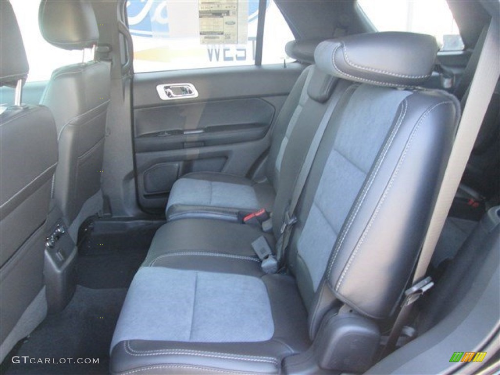 2015 Explorer XLT - Tuxedo Black / Charcoal Black photo #27